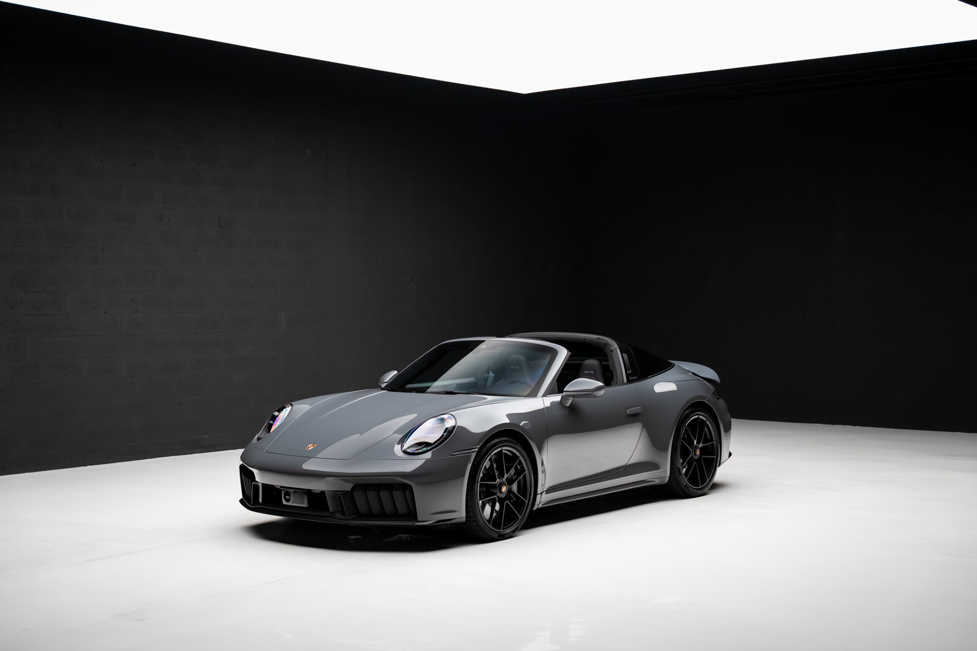 Used 2025 Porsche 911 Targa 4 GTS AWD/4WD image 6