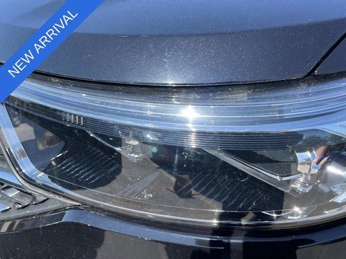 Used 2024 Ford Explorer XLT w/ Equipment Group 202A image 8