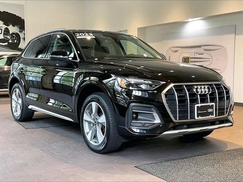 Used 2023 Audi Q5 2.0T Premium w/ Convenience Package AWD/4WD image 1