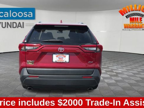 Used 2022 Toyota RAV4 XLE image 7