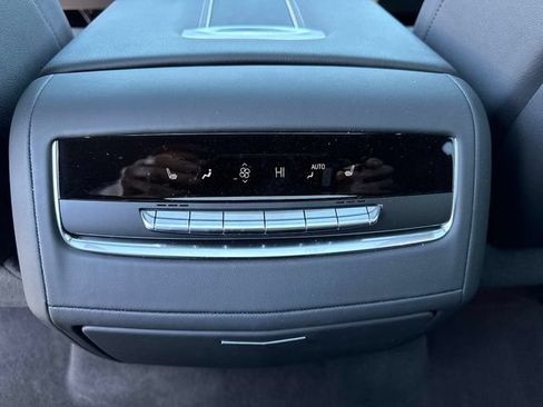 Certified 2025 Cadillac Escalade Premium Luxury AWD/4WD image 16