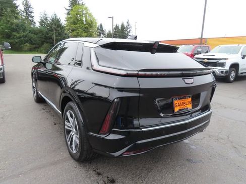 Used 2024 Cadillac Lyriq Luxury AWD/4WD image 5