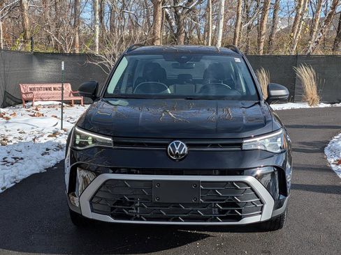 Certified 2025 Volkswagen Taos S image 9