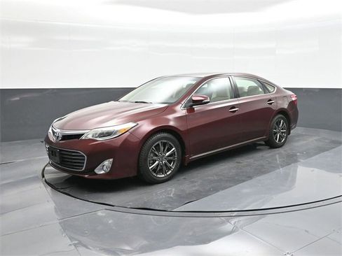 Used 2015 Toyota Avalon XLE image 1
