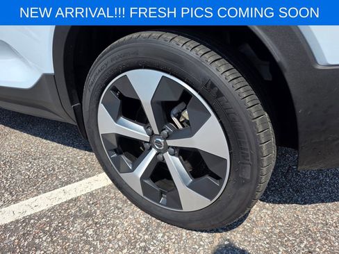 Used 2026 Volvo XC40 B5 Plus AWD/4WD image 7