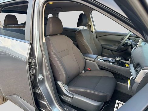 Certified 2025 Nissan Rogue S AWD/4WD image 10