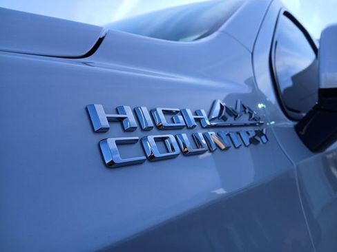 Certified 2024 Chevrolet Tahoe High Country AWD/4WD image 39
