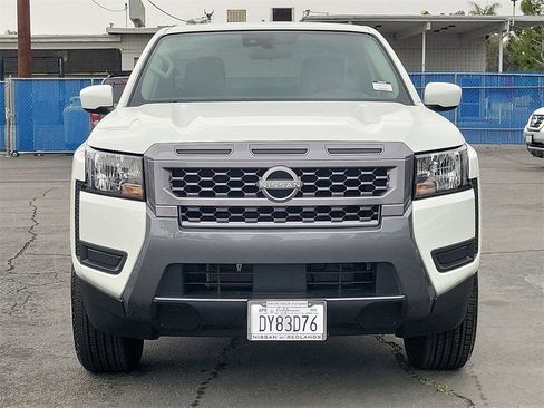 Certified 2025 Nissan Frontier SV RWD image 2
