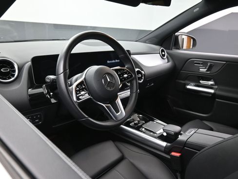 Certified 2021 Mercedes-Benz GLA 250 4MATIC image 17