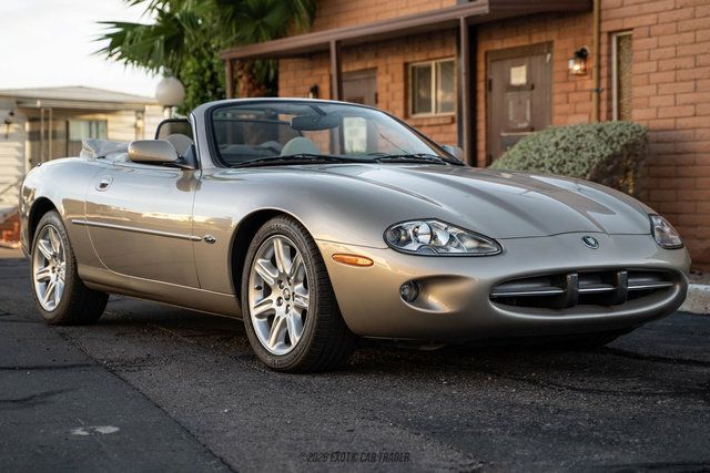 Used 2000 Jaguar XK8 Convertible RWD image 12