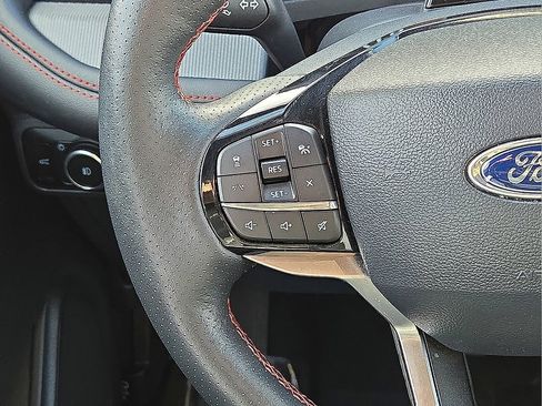 Used 2025 Ford Explorer ST-Line w/ ST-Line Street Pack image 21