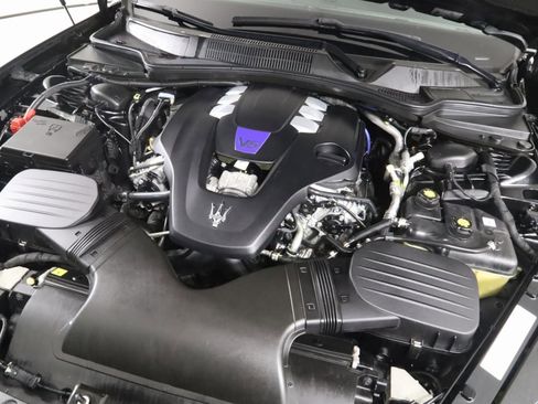 Used 2020 Maserati Quattroporte S Q4 image 17