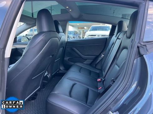 Used 2023 Tesla Model 3 Standard Range image 12
