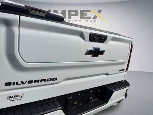Used 2022 Chevrolet Silverado 1500 RST w/ RST All Star Premium Package AWD/4WD image 33