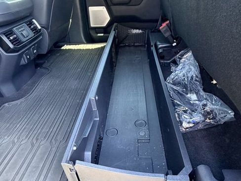Used 2025 Ford F150 Raptor w/ Equipment Group 803A Raptor R AWD/4WD image 26