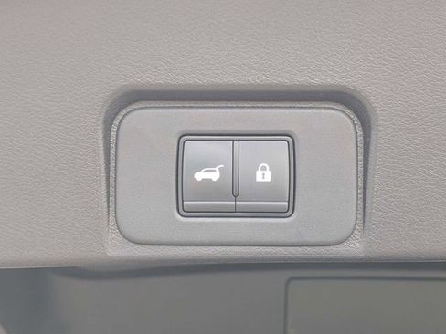 Used 2024 Nissan Rogue SV FWD image 13