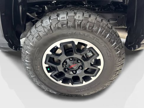 Used 2026 Toyota Tacoma TRD Off-Road w/ TRD Off Road Upgrade Package AWD/4WD image 87