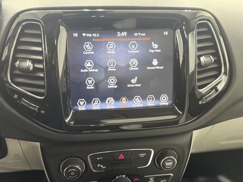 Used 2019 Jeep Compass Limited w/ Safety & Security Group image 19