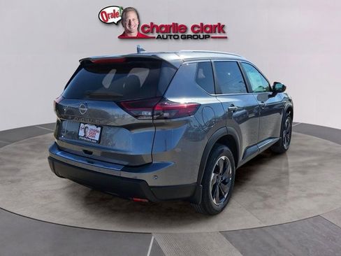 Certified 2025 Nissan Rogue SV w/ SV Premium Package FWD image 6
