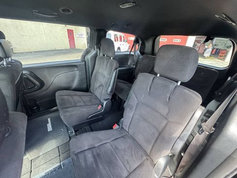 Used 2014 Dodge Grand Caravan SE FWD image 14