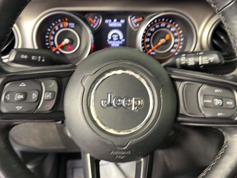 Used 2018 Jeep Wrangler Sport AWD/4WD image 38