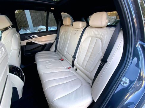 Used 2021 BMW X5 xDrive40i w/ Premium Package image 20