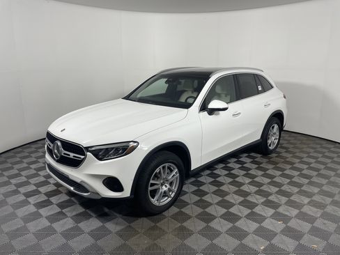 Certified 2023 Mercedes-Benz GLC 300 4MATIC image 9