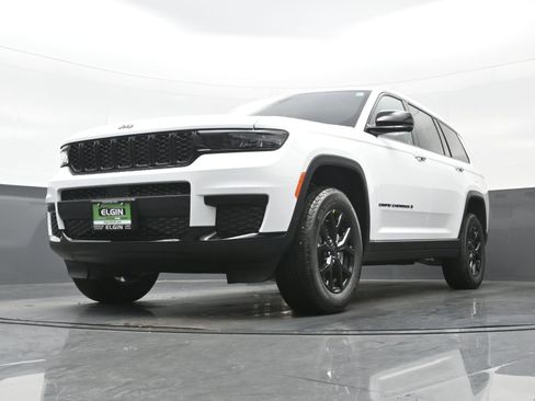 New 2025 Jeep Grand Cherokee L Altitude image 12