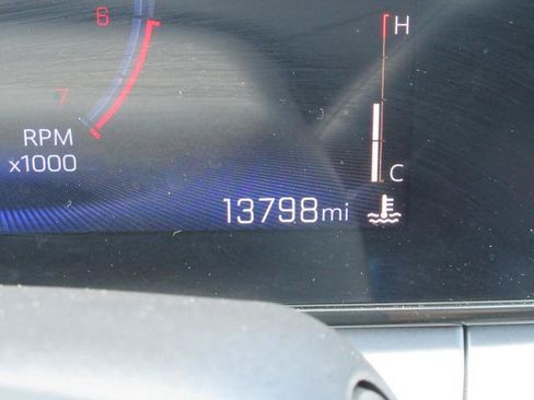Used 2025 Chevrolet Trax LT w/ Driver Confidence Package FWD image 29
