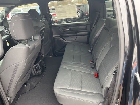 New 2026 RAM 1500 Express AWD/4WD image 22