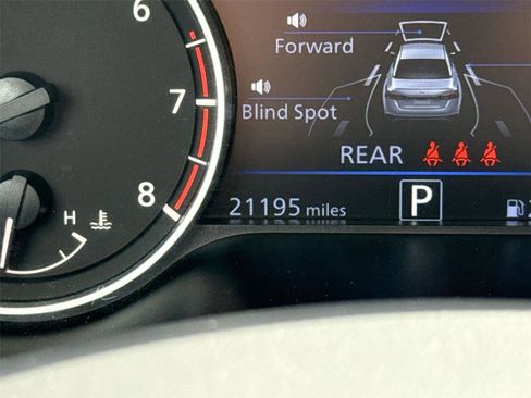 Used 2025 Nissan Altima 2.5 SV FWD image 26