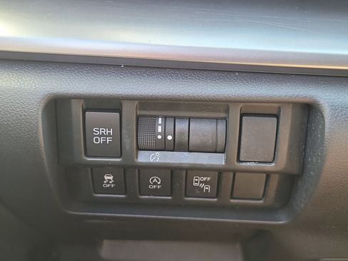 Certified 2022 Subaru Crosstrek 2.5i Limited w/ Popular Package #4 image 26