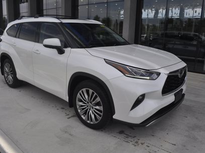 Used 2021 Toyota Highlander Platinum