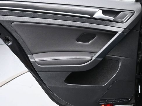 Used 2016 Volkswagen Golf R DCC & Navigation 4Motion image 19