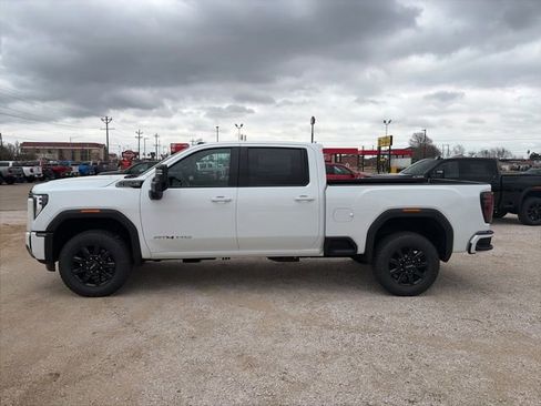 New 2026 GMC Sierra 2500 AT4 image 3