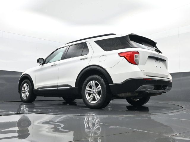 Used 2020 Ford Explorer XLT w/ Equipment Group 202A AWD/4WD image 23