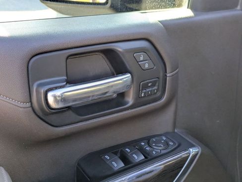 Used 2022 Chevrolet Silverado 2500 LTZ w/ Z71 Off-Road Package image 12