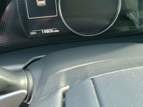 Used 2024 Lexus ES 350 w/ Technology Package FWD image 2