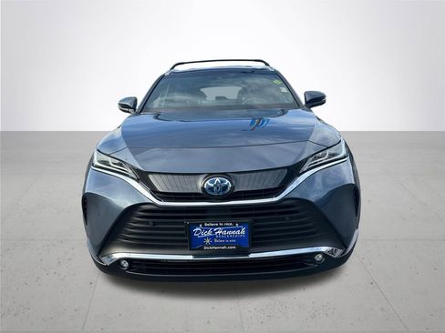 Certified 2024 Toyota Venza XLE image 3