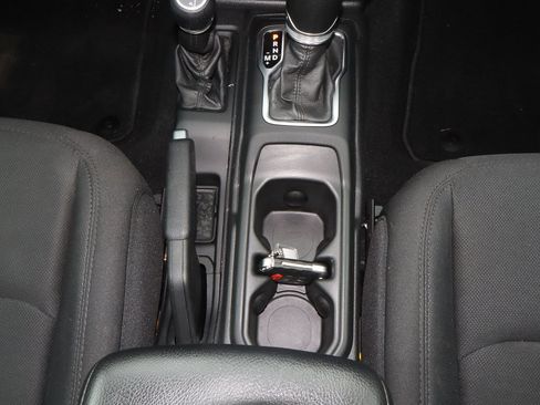 Used 2021 Jeep Wrangler Unlimited Sport AWD/4WD image 20