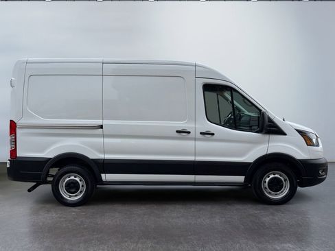 Used 2023 Ford Transit 150 Medium Roof image 4