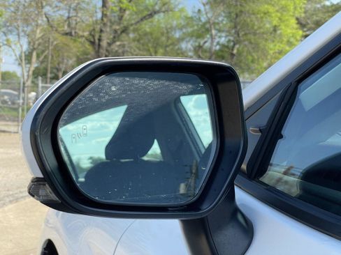 Used 2025 Toyota Camry LE image 31