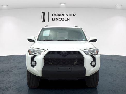 Used 2019 Toyota 4Runner SR5 AWD/4WD image 8