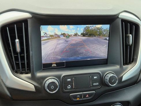 Used 2024 GMC Terrain SLE w/ Driver Convenience Package FWD image 25