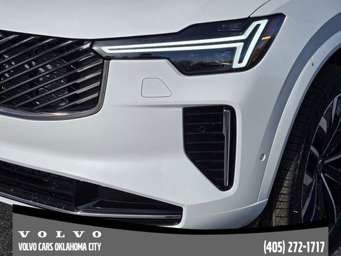 Used 2026 Volvo XC90 B6 Ultra image 8