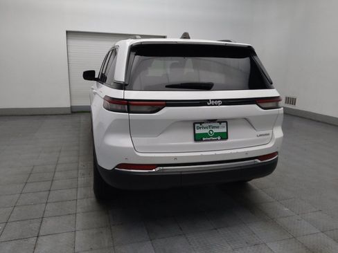 Used 2024 Jeep Grand Cherokee Laredo RWD image 6