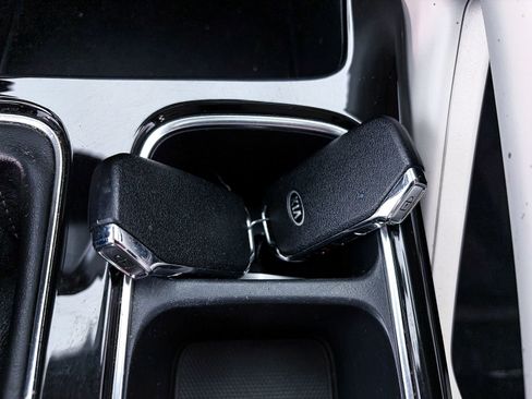 Used 2020 Kia Telluride S FWD image 28