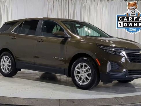 Used 2023 Chevrolet Equinox LT FWD image 2