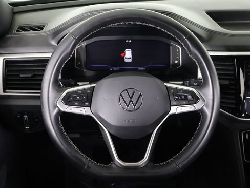 Used 2022 Volkswagen Atlas Cross Sport SE FWD image 39