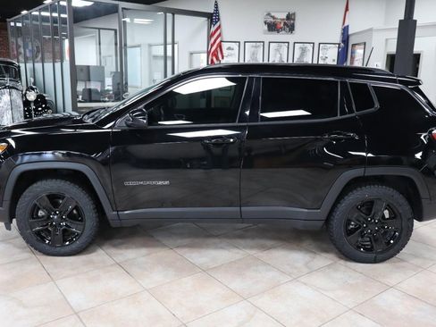 Used 2022 Jeep Compass Latitude w/ Convenience Group image 2